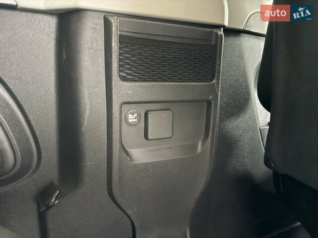 Чорний Рено Трафік, об'ємом двигуна 2 л та пробігом 250 тис. км за 29900 $, фото 24 на Automoto.ua
