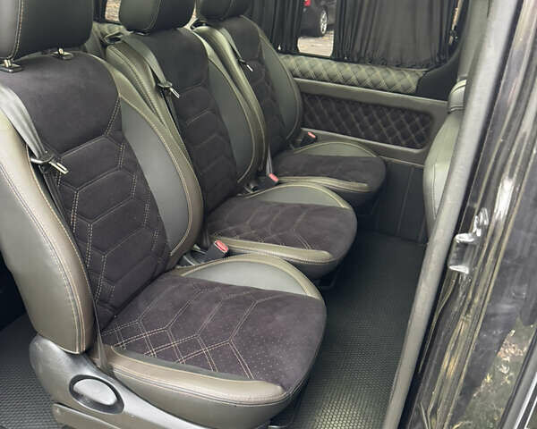 Черный Рено Трафик, объемом двигателя 2 л и пробегом 148 тыс. км за 28700 $, фото 4 на Automoto.ua