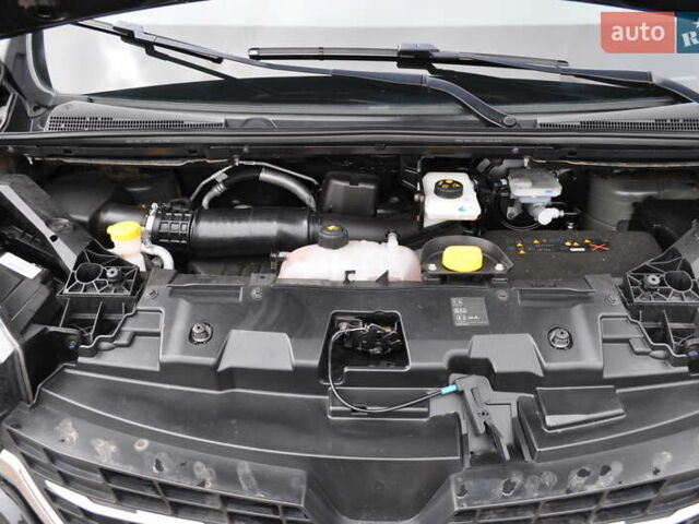 Черный Рено Трафик, объемом двигателя 2 л и пробегом 166 тыс. км за 27800 $, фото 73 на Automoto.ua