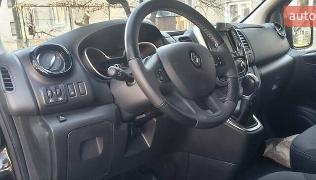 Черный Рено Трафик, объемом двигателя 2 л и пробегом 131 тыс. км за 29999 $, фото 13 на Automoto.ua