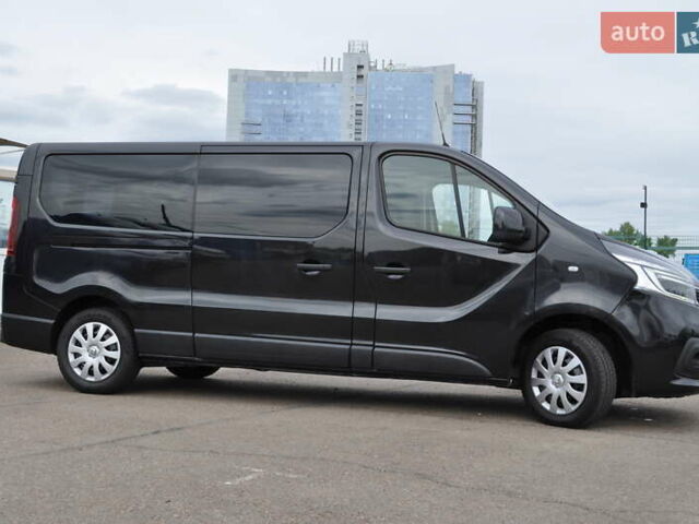 Черный Рено Трафик, объемом двигателя 2 л и пробегом 166 тыс. км за 27800 $, фото 5 на Automoto.ua