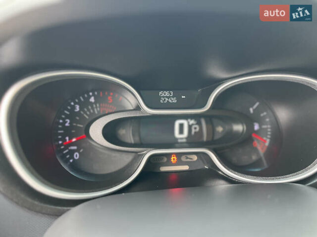 Чорний Рено Трафік, об'ємом двигуна 2 л та пробігом 16 тис. км за 34500 $, фото 24 на Automoto.ua