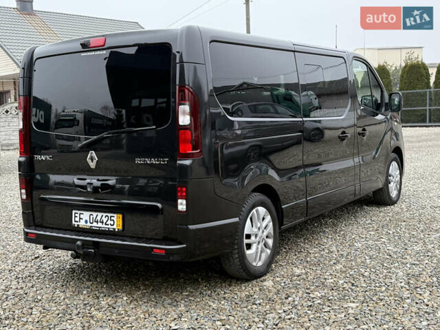 Чорний Рено Трафік, об'ємом двигуна 2 л та пробігом 250 тис. км за 29900 $, фото 58 на Automoto.ua