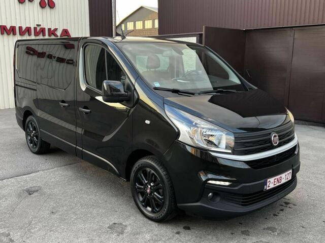 Черный Рено Трафик, объемом двигателя 2 л и пробегом 162 тыс. км за 19800 $, фото 3 на Automoto.ua