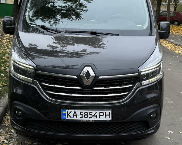 Черный Рено Трафик, объемом двигателя 2 л и пробегом 148 тыс. км за 28700 $, фото 1 на Automoto.ua
