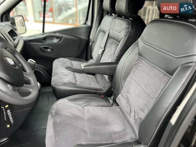 Чорний Рено Трафік, об'ємом двигуна 2 л та пробігом 16 тис. км за 34500 $, фото 20 на Automoto.ua