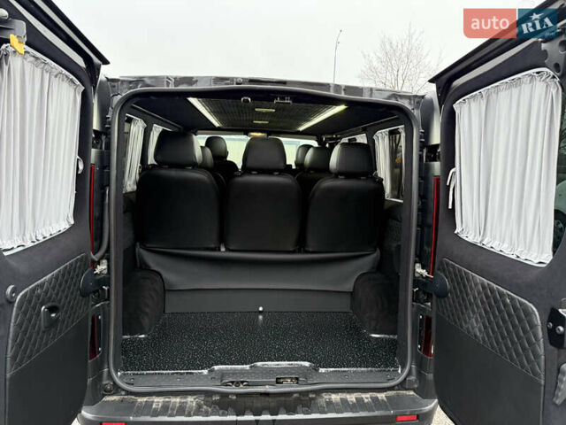 Чорний Рено Трафік, об'ємом двигуна 2 л та пробігом 237 тис. км за 21000 $, фото 12 на Automoto.ua