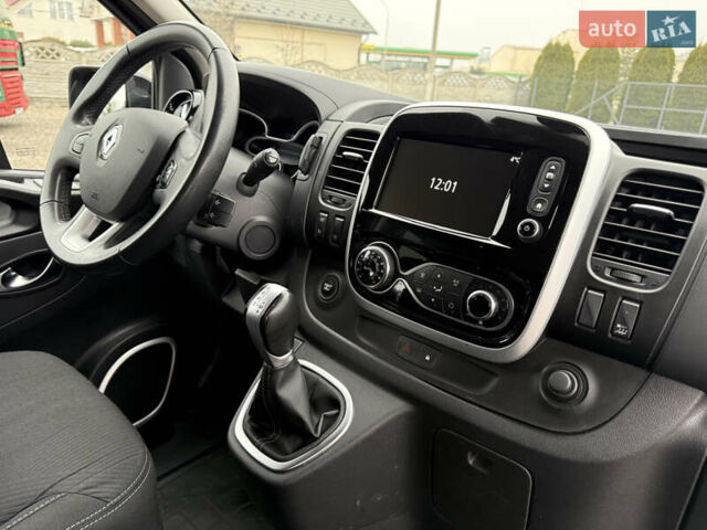 Чорний Рено Трафік, об'ємом двигуна 2 л та пробігом 250 тис. км за 29900 $, фото 19 на Automoto.ua