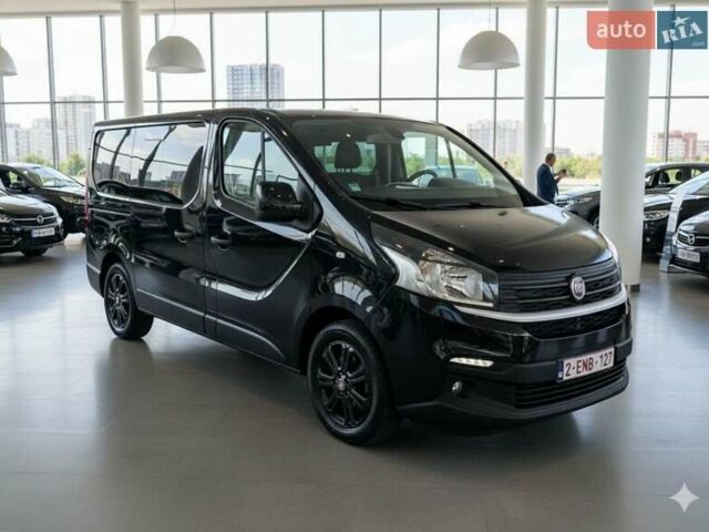 Чорний Рено Трафік, об'ємом двигуна 2 л та пробігом 163 тис. км за 19900 $, фото 1 на Automoto.ua