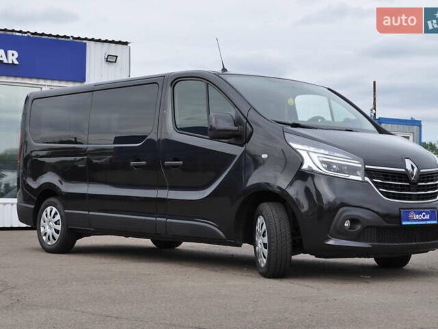 Черный Рено Трафик, объемом двигателя 2 л и пробегом 166 тыс. км за 27800 $, фото 4 на Automoto.ua