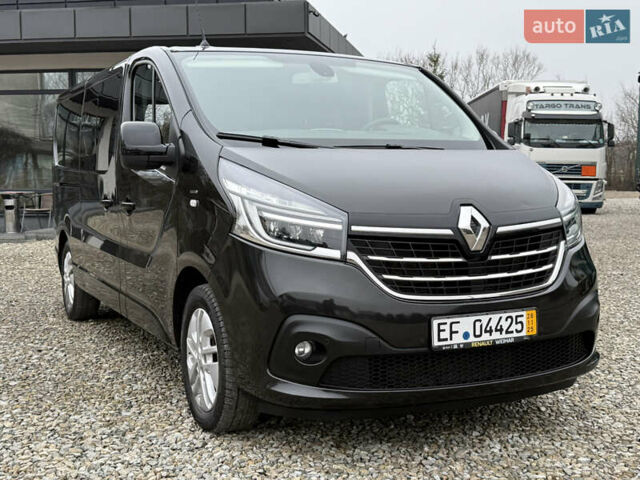Чорний Рено Трафік, об'ємом двигуна 2 л та пробігом 250 тис. км за 29900 $, фото 2 на Automoto.ua