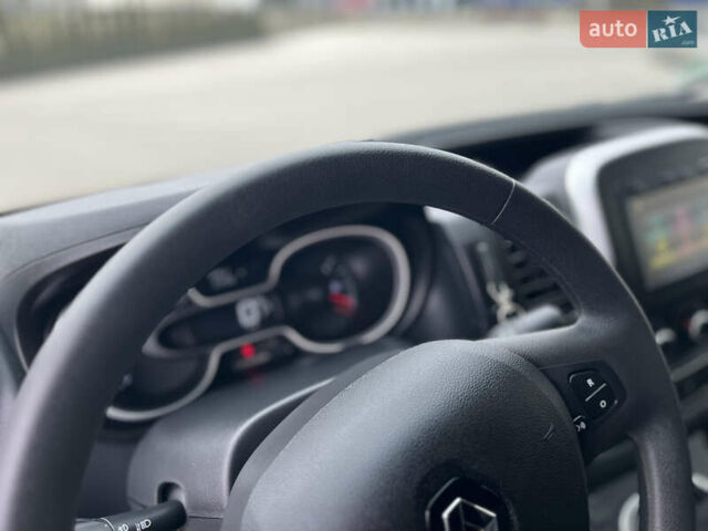 Чорний Рено Трафік, об'ємом двигуна 2 л та пробігом 16 тис. км за 34500 $, фото 22 на Automoto.ua