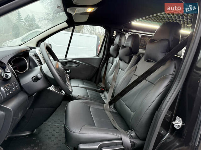 Черный Рено Трафик, объемом двигателя 2 л и пробегом 200 тыс. км за 21500 $, фото 15 на Automoto.ua