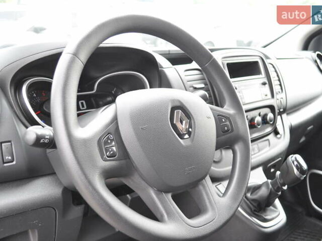 Черный Рено Трафик, объемом двигателя 2 л и пробегом 166 тыс. км за 27800 $, фото 48 на Automoto.ua