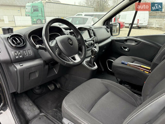 Чорний Рено Трафік, об'ємом двигуна 2 л та пробігом 250 тис. км за 29900 $, фото 43 на Automoto.ua