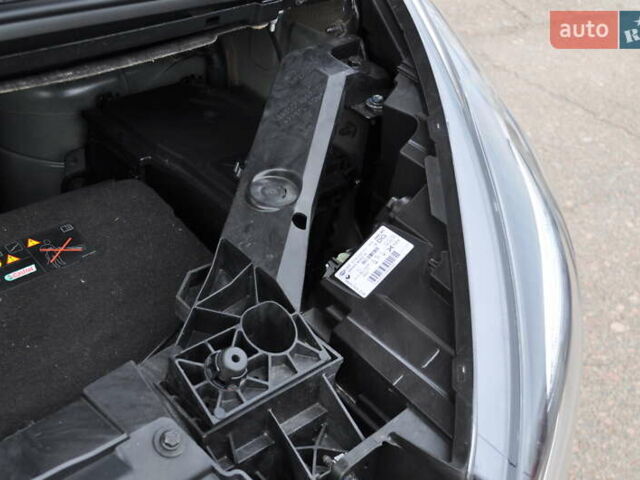 Черный Рено Трафик, объемом двигателя 2 л и пробегом 166 тыс. км за 27800 $, фото 75 на Automoto.ua