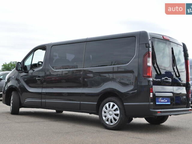 Черный Рено Трафик, объемом двигателя 2 л и пробегом 166 тыс. км за 27800 $, фото 8 на Automoto.ua
