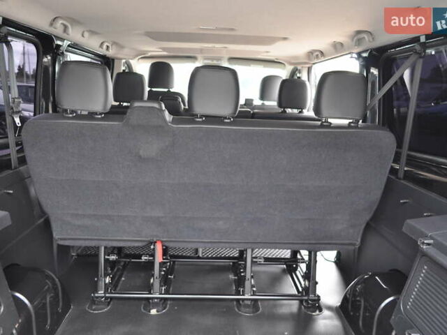 Черный Рено Трафик, объемом двигателя 2 л и пробегом 166 тыс. км за 27800 $, фото 38 на Automoto.ua