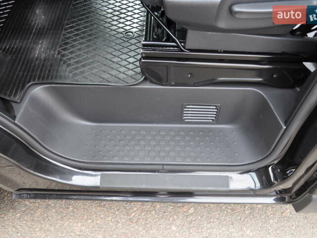 Черный Рено Трафик, объемом двигателя 2 л и пробегом 166 тыс. км за 27800 $, фото 45 на Automoto.ua