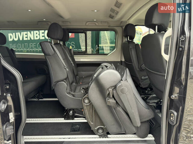 Чорний Рено Трафік, об'ємом двигуна 2 л та пробігом 250 тис. км за 29900 $, фото 26 на Automoto.ua