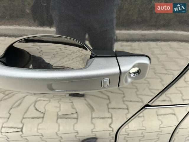 Чорний Рено Трафік, об'ємом двигуна 2 л та пробігом 16 тис. км за 34500 $, фото 9 на Automoto.ua