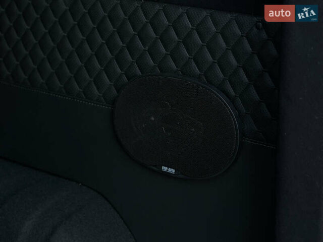 Черный Рено Трафик, объемом двигателя 2 л и пробегом 168 тыс. км за 23999 $, фото 39 на Automoto.ua