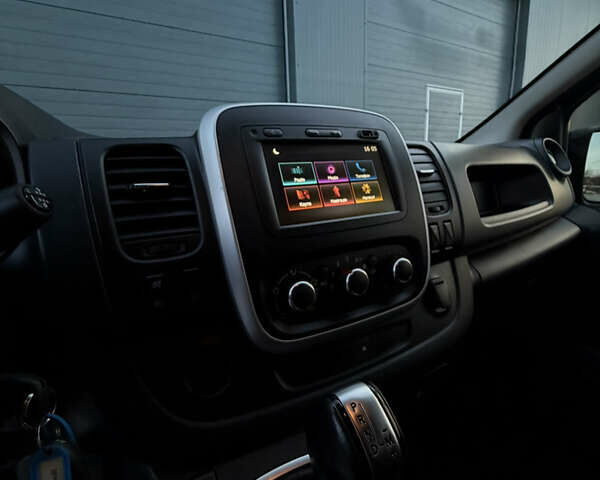 Черный Рено Трафик, объемом двигателя 2 л и пробегом 168 тыс. км за 23999 $, фото 67 на Automoto.ua