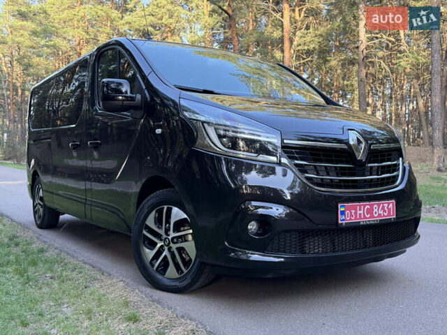 Черный Рено Трафик, объемом двигателя 2 л и пробегом 160 тыс. км за 33800 $, фото 17 на Automoto.ua