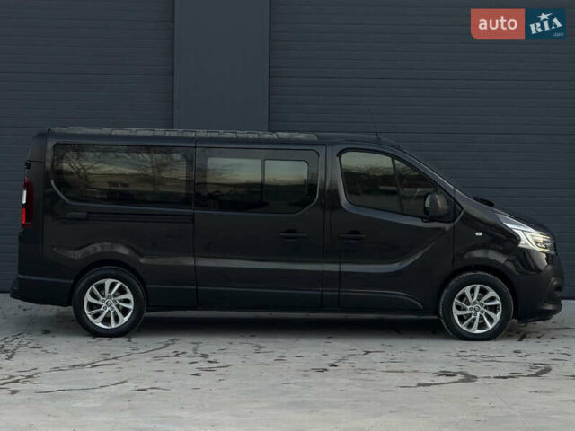 Черный Рено Трафик, объемом двигателя 2 л и пробегом 168 тыс. км за 23999 $, фото 17 на Automoto.ua