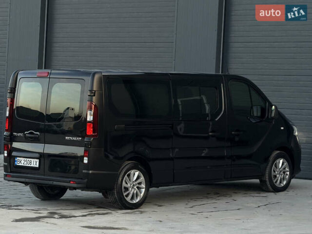 Черный Рено Трафик, объемом двигателя 2 л и пробегом 168 тыс. км за 23999 $, фото 7 на Automoto.ua