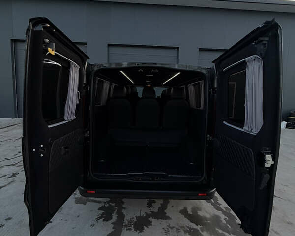 Черный Рено Трафик, объемом двигателя 2 л и пробегом 168 тыс. км за 23999 $, фото 35 на Automoto.ua