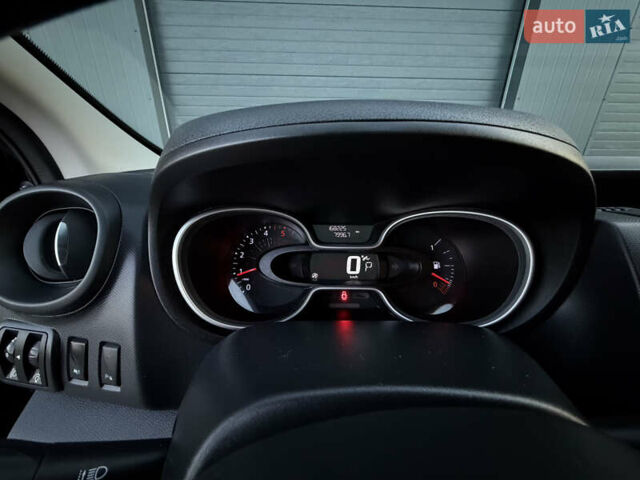 Черный Рено Трафик, объемом двигателя 2 л и пробегом 168 тыс. км за 23999 $, фото 48 на Automoto.ua