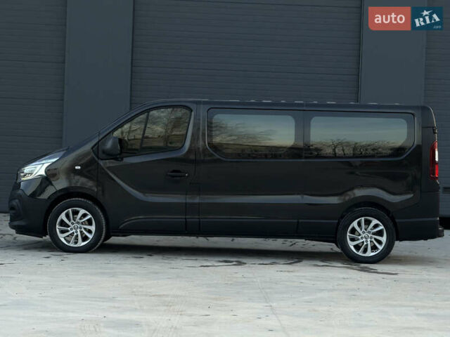 Черный Рено Трафик, объемом двигателя 2 л и пробегом 168 тыс. км за 23999 $, фото 14 на Automoto.ua