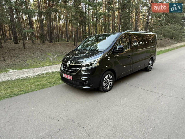 Черный Рено Трафик, объемом двигателя 2 л и пробегом 160 тыс. км за 33800 $, фото 74 на Automoto.ua