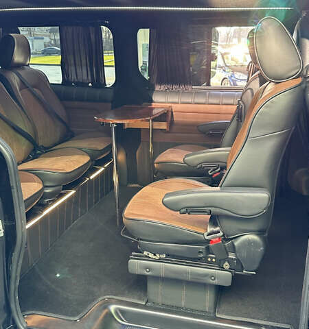 Черный Рено Трафик, объемом двигателя 2 л и пробегом 174 тыс. км за 31400 $, фото 40 на Automoto.ua