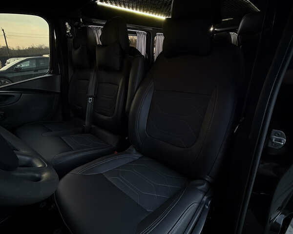 Черный Рено Трафик, объемом двигателя 2 л и пробегом 168 тыс. км за 23999 $, фото 68 на Automoto.ua