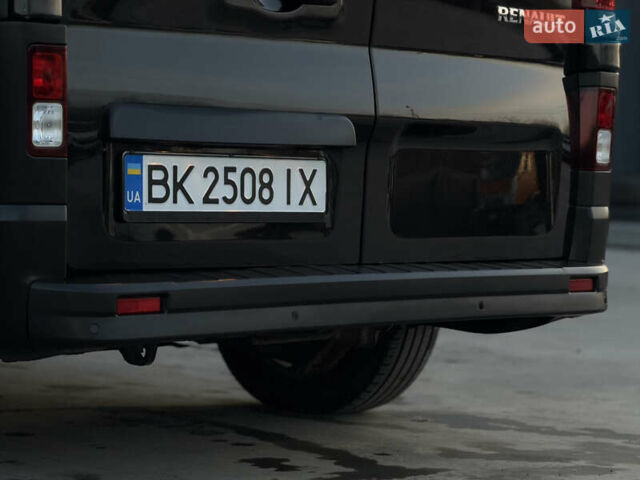 Черный Рено Трафик, объемом двигателя 2 л и пробегом 168 тыс. км за 23999 $, фото 43 на Automoto.ua