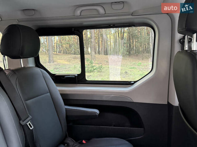 Черный Рено Трафик, объемом двигателя 2 л и пробегом 160 тыс. км за 33800 $, фото 63 на Automoto.ua