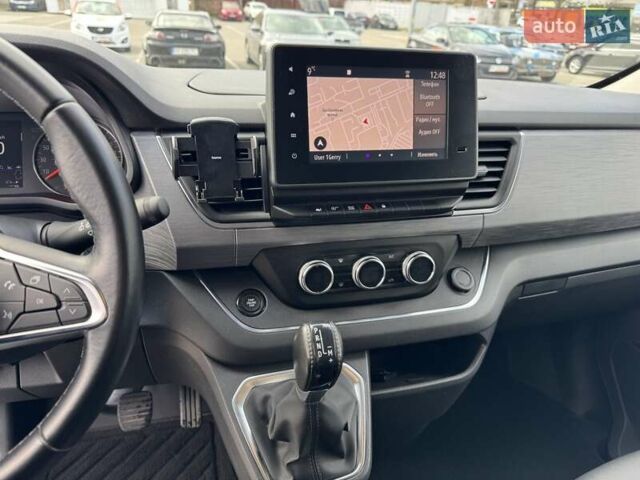 Чорний Рено Трафік, об'ємом двигуна 2 л та пробігом 85 тис. км за 39500 $, фото 7 на Automoto.ua