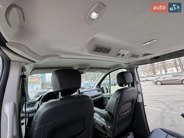 Чорний Рено Трафік, об'ємом двигуна 2 л та пробігом 85 тис. км за 39500 $, фото 5 на Automoto.ua
