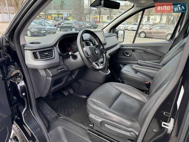 Чорний Рено Трафік, об'ємом двигуна 2 л та пробігом 85 тис. км за 39500 $, фото 4 на Automoto.ua