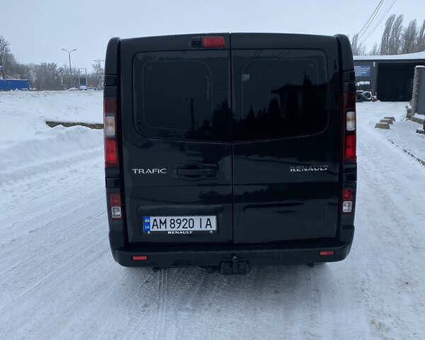 Черный Рено Трафик, объемом двигателя 2 л и пробегом 174 тыс. км за 29900 $, фото 6 на Automoto.ua