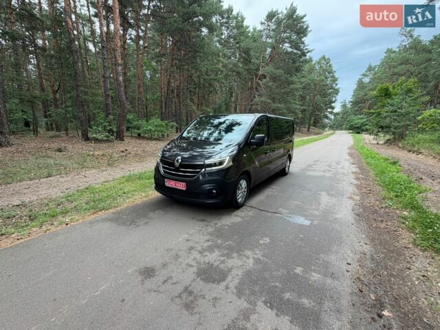 Черный Рено Трафик, объемом двигателя 2 л и пробегом 268 тыс. км за 23999 $, фото 58 на Automoto.ua