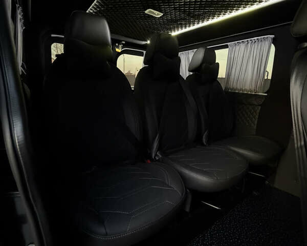 Черный Рено Трафик, объемом двигателя 2 л и пробегом 168 тыс. км за 23999 $, фото 64 на Automoto.ua