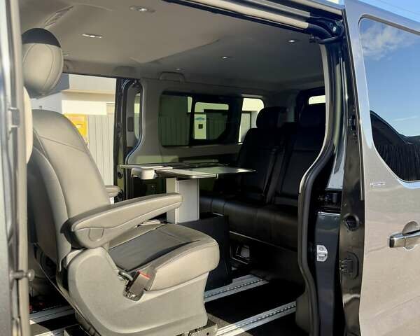 Чорний Рено Трафік, об'ємом двигуна 2 л та пробігом 85 тис. км за 42300 $, фото 71 на Automoto.ua