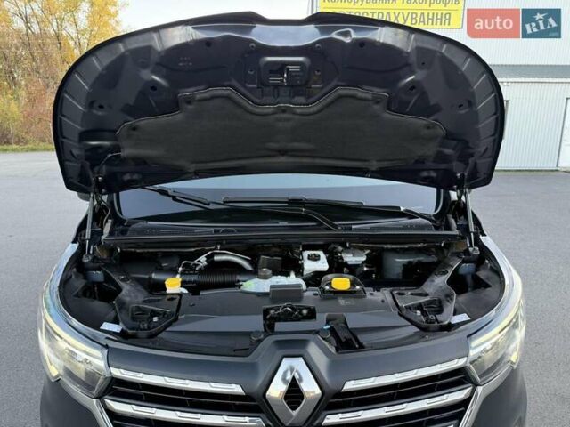 Черный Рено Трафик, объемом двигателя 2 л и пробегом 124 тыс. км за 28450 $, фото 50 на Automoto.ua