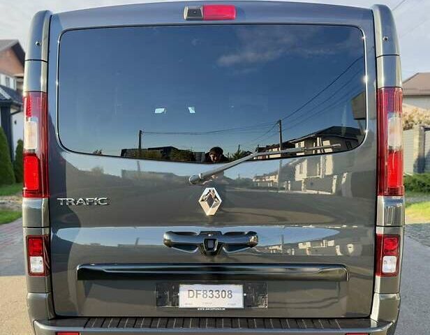 Чорний Рено Трафік, об'ємом двигуна 2 л та пробігом 85 тис. км за 42300 $, фото 3 на Automoto.ua