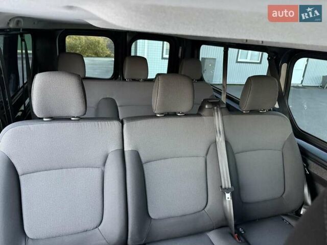 Черный Рено Трафик, объемом двигателя 2 л и пробегом 124 тыс. км за 28450 $, фото 39 на Automoto.ua