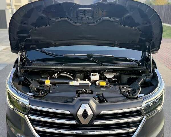 Чорний Рено Трафік, об'ємом двигуна 2 л та пробігом 85 тис. км за 42300 $, фото 47 на Automoto.ua