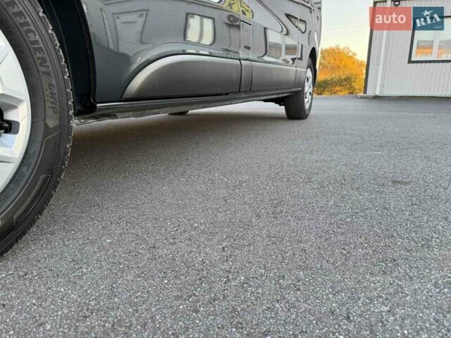 Черный Рено Трафик, объемом двигателя 2 л и пробегом 124 тыс. км за 28450 $, фото 13 на Automoto.ua